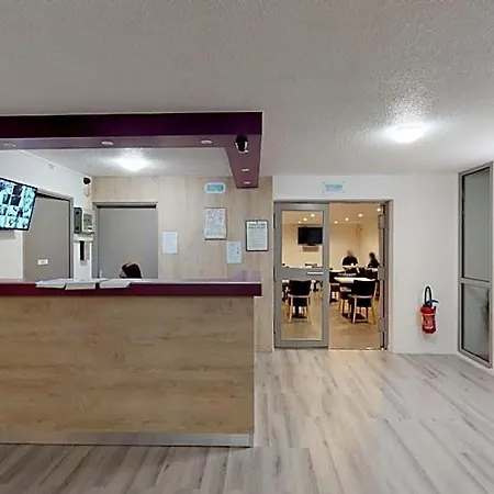 Hotell Du Stade Ex Kyriad Direct Lille Est Stade Pierre Mauroy Villeneuve-d'Ascq
